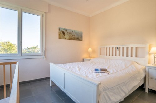 Foto 18 - Casa de 4 quartos em Fréjus com piscina privada e vistas do mar