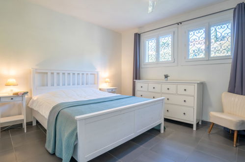 Foto 31 - Casa con 4 camere da letto a Fréjus con piscina privata e vista mare
