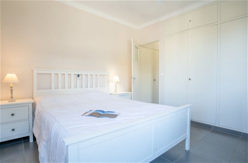Foto 19 - Casa con 4 camere da letto a Fréjus con piscina privata e vista mare
