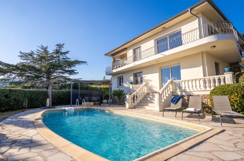 Photo 1 - Maison de 4 chambres à Fréjus avec piscine privée et jardin