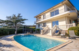 Photo 1 - Maison de 4 chambres à Fréjus avec piscine privée et jardin