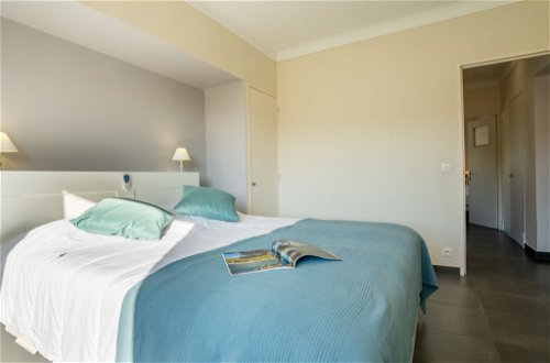 Foto 25 - Casa con 4 camere da letto a Fréjus con piscina privata e vista mare