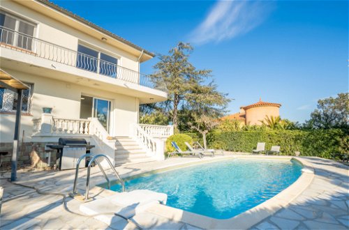Foto 42 - Casa con 4 camere da letto a Fréjus con piscina privata e vista mare
