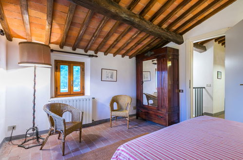 Photo 18 - Maison de 1 chambre à Pescia avec piscine et jardin