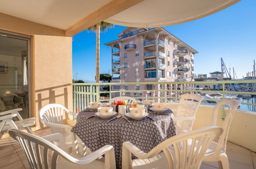 Foto 19 - Appartamento con 2 camere da letto a Fréjus con terrazza e vista mare