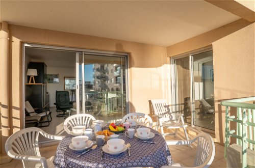 Foto 17 - Appartamento con 2 camere da letto a Fréjus con terrazza e vista mare