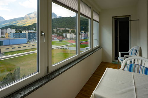 Foto 16 - Apartment mit 3 Schlafzimmern in Sankt Moritz mit blick auf die berge