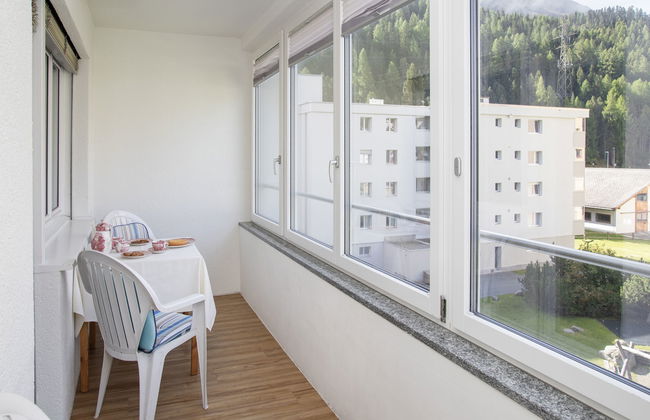 Apartment mit 4 Schlafzimmern in Sankt Moritz mit garten - Foto 4