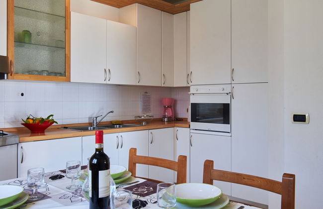Casa de 4 quartos em Dongo com jardim e terraço - Foto 12