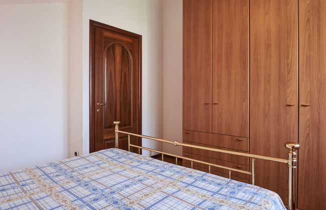 Casa de 4 quartos em Dongo com jardim e terraço - Foto 15