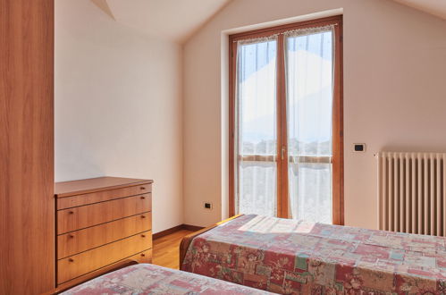 Foto 22 - Casa con 3 camere da letto a Dongo con terrazza e vista sulle montagne