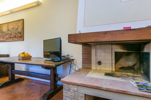 Photo 8 - 2 bedroom House in Gaiole in Chianti with swimming pool and garden