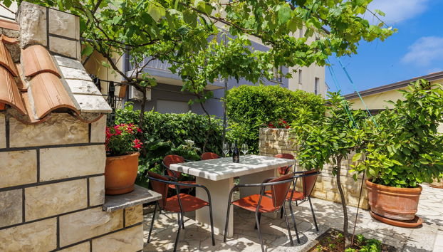 Apartamento de 3 quartos em Umag com piscina e jardim - Foto 4