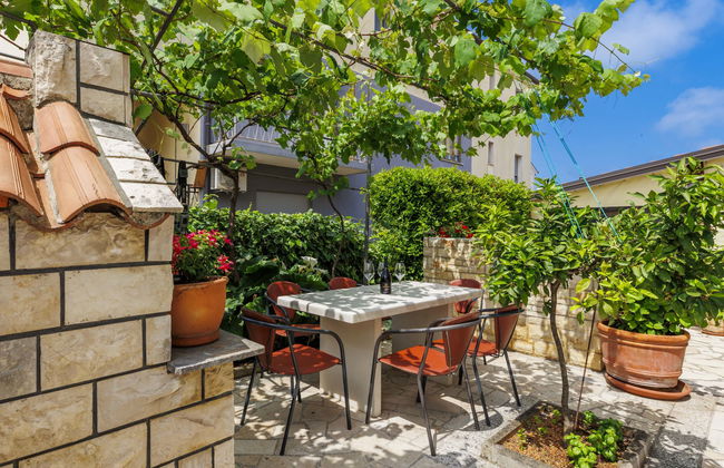 Apartamento de 3 quartos em Umag com piscina e jardim - Foto 4
