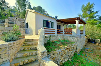 Photo 3 - Maison de 3 chambres à Vela Luka avec jardin et terrasse