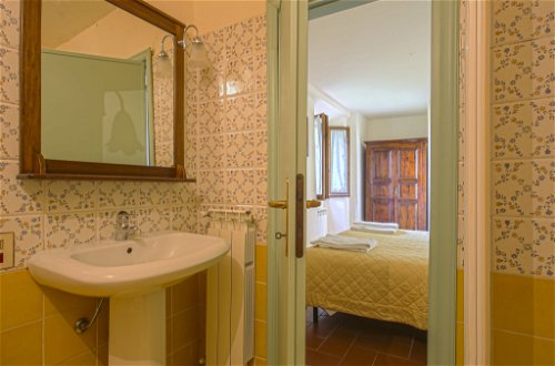 Foto 16 - Appartamento con 2 camere da letto a Barberino Tavarnelle con piscina e giardino