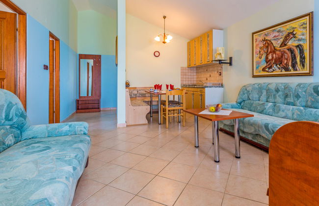Appartamento con 2 camere da letto a Karlobag con piscina e terrazza - Foto 8