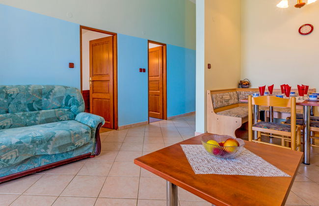Appartamento con 2 camere da letto a Karlobag con piscina e terrazza - Foto 14