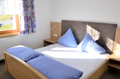 Foto 3 - Appartamento con 3 camere da letto a Kappl con terrazza e vista sulle montagne