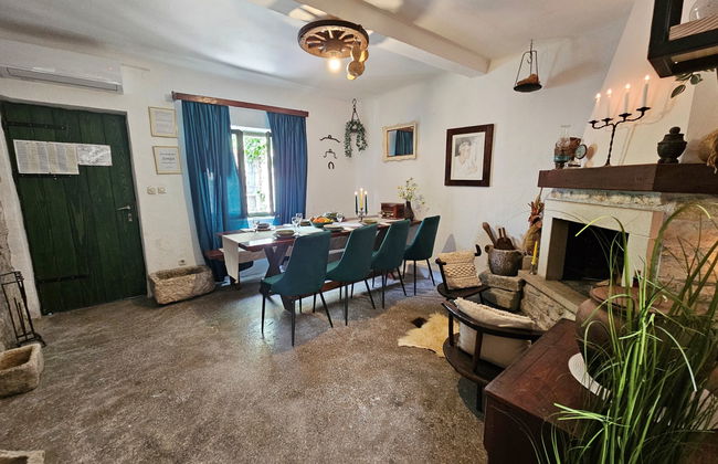 Casa de 4 quartos em Omiš com jardim e terraço - Foto 19