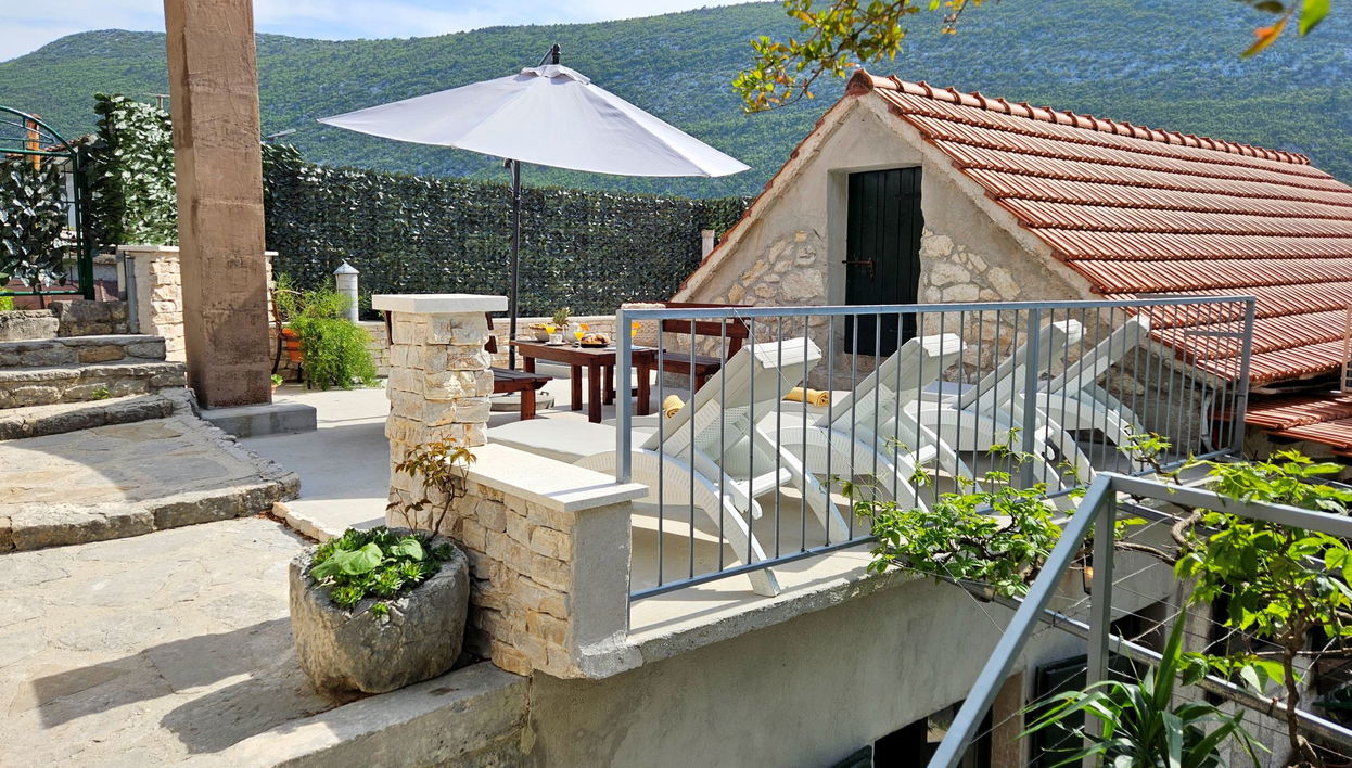 Haus mit 4 Schlafzimmern in Omiš mit garten und terrasse - Foto 1