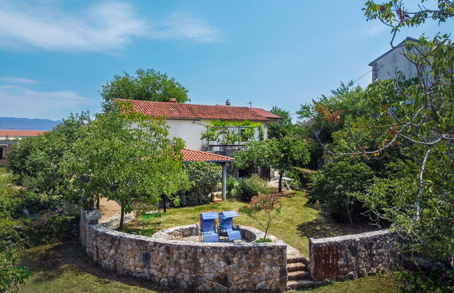 Casa de 2 quartos em Dobrinj com jardim e terraço - Foto 30