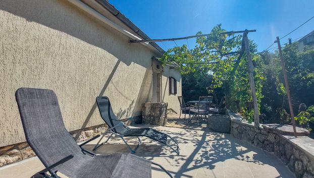 Casa de 2 quartos em Dobrinj com jardim e terraço - Foto 5
