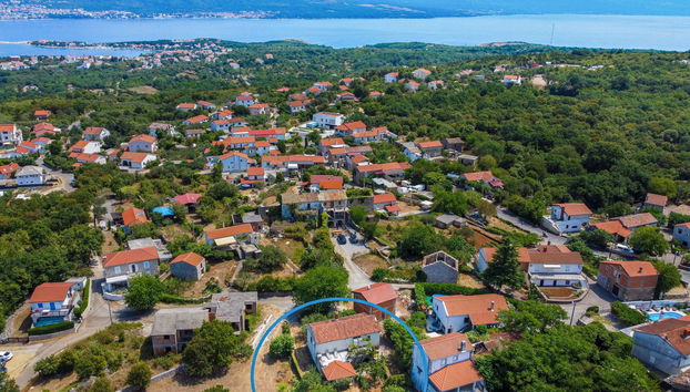 Casa de 2 quartos em Dobrinj com jardim e terraço - Foto 2