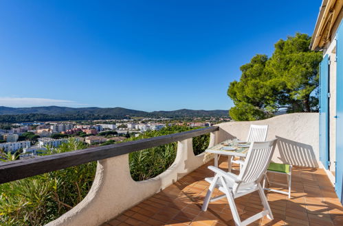 Foto 5 - Apartamento de 1 habitación en Le Lavandou con terraza y vistas al mar