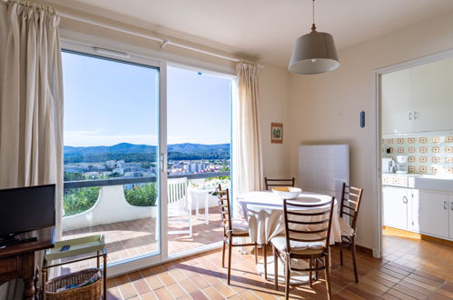 Foto 6 - Apartamento de 1 quarto em Le Lavandou com terraço e vistas do mar