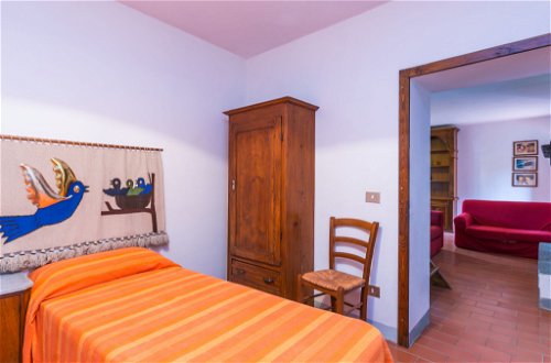 Foto 19 - Apartment mit 3 Schlafzimmern in Pescia mit schwimmbad und garten