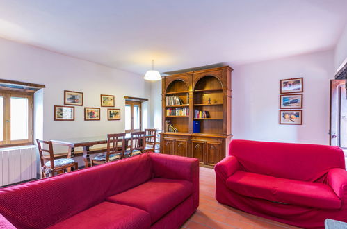 Photo 5 - 3 bedroom Apartment in Pescia with swimming pool and garden