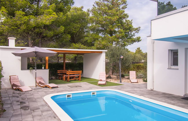 Casa de 4 quartos em Vodice com piscina privada e jardim - Foto 29