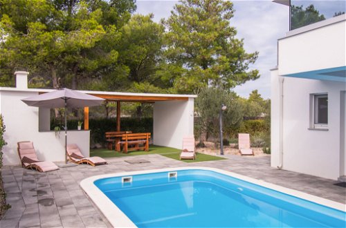 Foto 29 - Haus mit 3 Schlafzimmern in Vodice mit privater pool und blick aufs meer