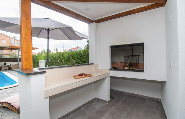 Casa de 4 quartos em Vodice com piscina privada e jardim - Foto 28