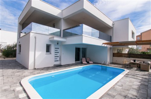 Foto 30 - Casa con 3 camere da letto a Vodice con piscina privata e vista mare