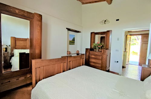 Foto 18 - Casa con 6 camere da letto a Campagnatico con piscina privata e vista mare