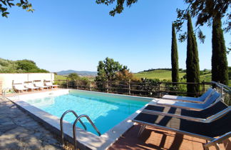 Photo 2 - Maison de 6 chambres à Campagnatico avec piscine privée et vues à la mer