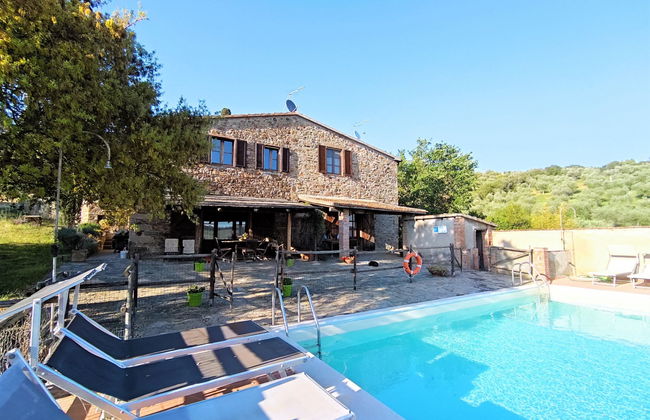 Casa de 4 quartos em Campagnatico com piscina e jardim - Foto 1