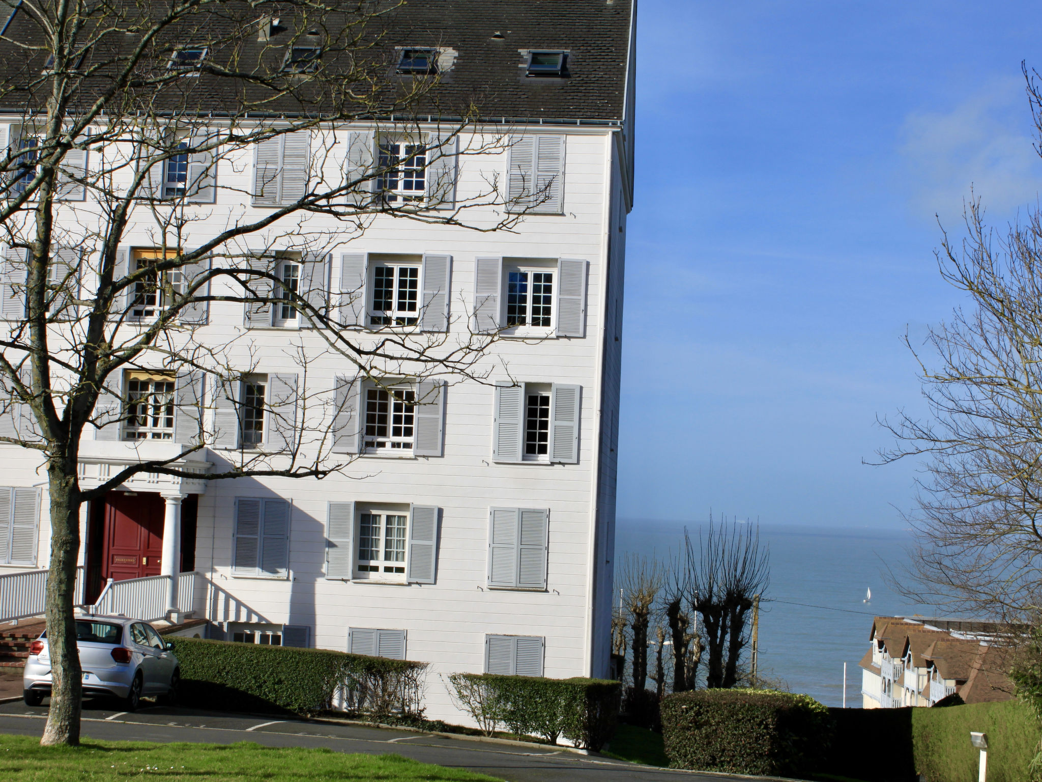 Foto 5 - Appartamento con 2 camere da letto a Trouville-sur-Mer con vista mare