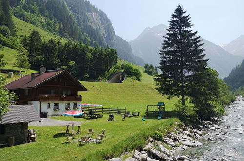 Photo 1 - 5 bedroom House in Mayrhofen with garden and terrace