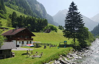 Foto 1 - Casa con 5 camere da letto a Mayrhofen con giardino e terrazza
