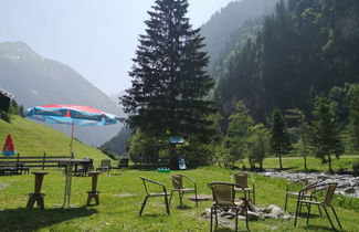 Photo 2 - 5 bedroom House in Mayrhofen with garden and terrace