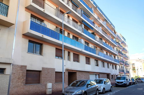 Foto 14 - Apartamento de 1 habitación en Cagnes-sur-Mer con vistas al mar