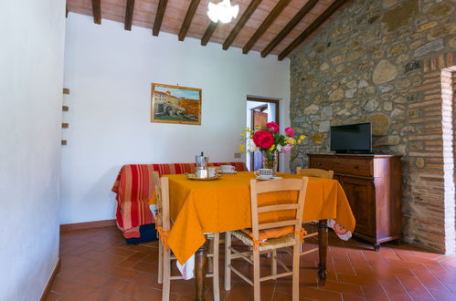 Photo 12 - Maison de 2 chambres à Montecatini Val di Cecina avec piscine privée et jardin