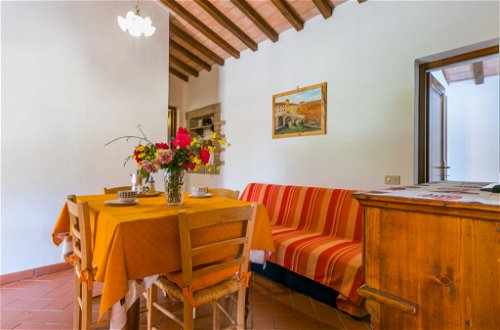 Foto 11 - Casa de 2 habitaciones en Montecatini Val di Cecina con piscina privada y terraza