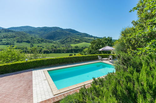 Foto 4 - Casa de 2 habitaciones en Montecatini Val di Cecina con piscina privada y jardín