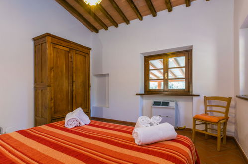 Foto 26 - Casa de 2 habitaciones en Montecatini Val di Cecina con piscina privada y terraza