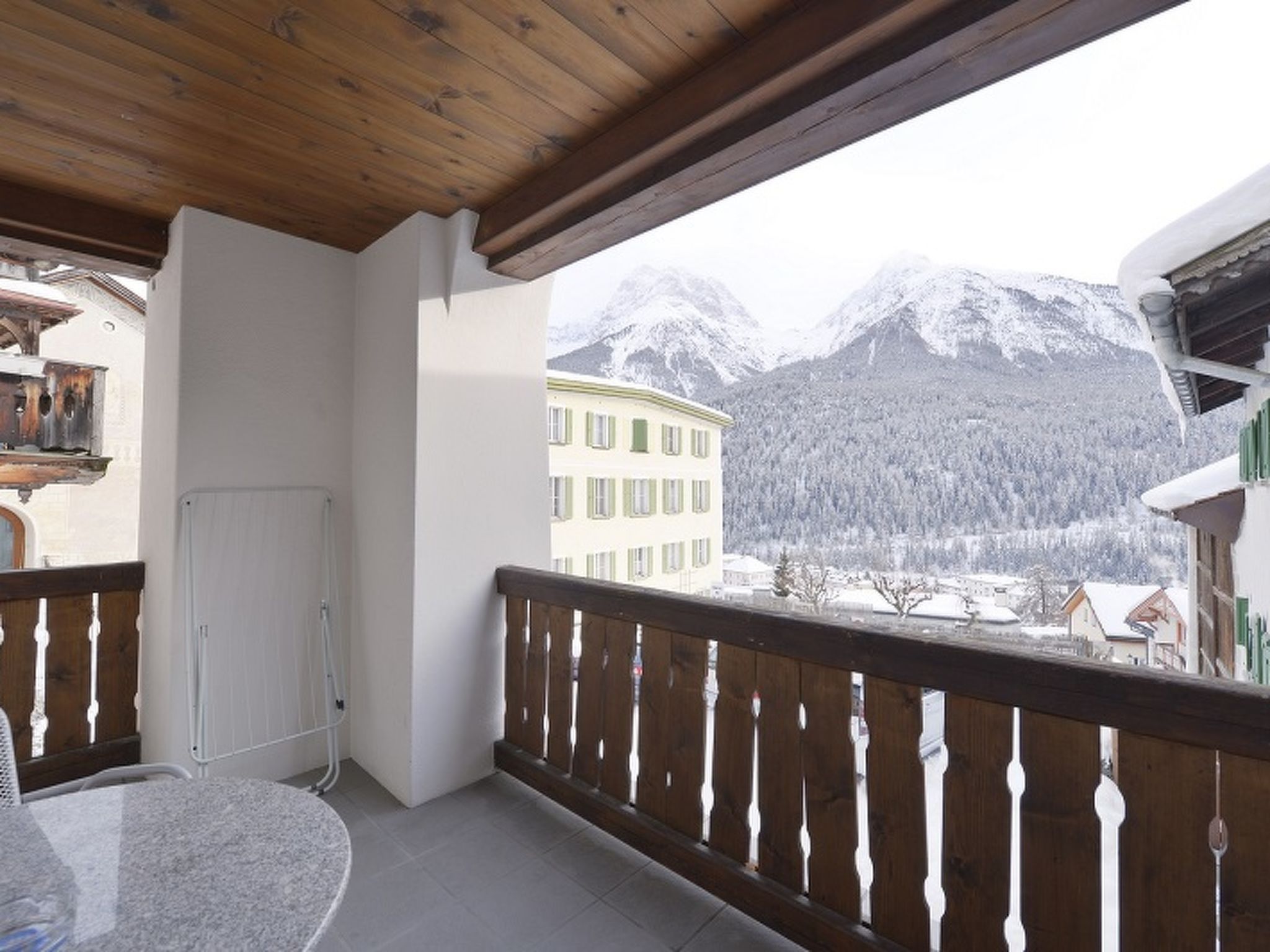 Foto 23 - Apartamento de 2 habitaciones en Scuol con vistas a la montaña