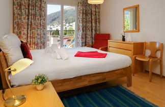 Foto 3 - Apartamento de 2 habitaciones en Davos con jardín y vistas a la montaña